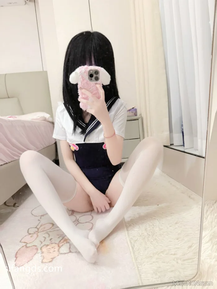 小甜泪: 合法萝莉 私拍付费解锁 (72 photos + 32 videos) – Page 3