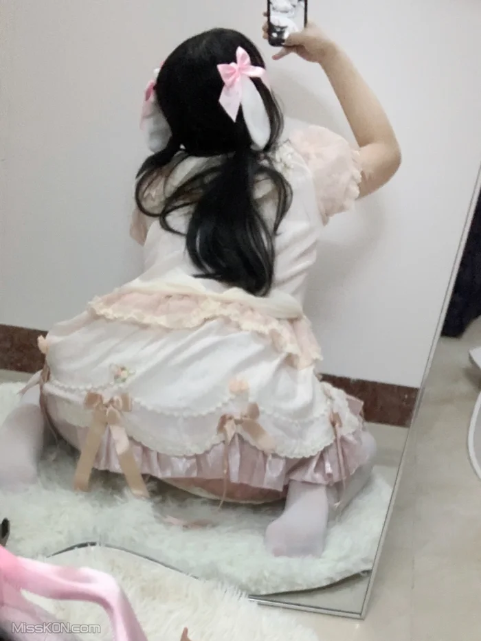 小亦无敌: 极品颜值可爱少女 丰满小萝莉 爱爱 裸舞 私拍 (70 photos + 90 videos)