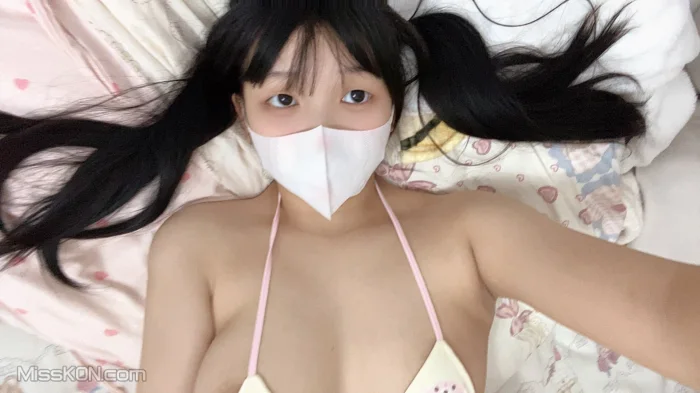 小亦无敌: 极品颜值可爱少女 丰满小萝莉 爱爱 裸舞 私拍 (70 photos + 90 videos)