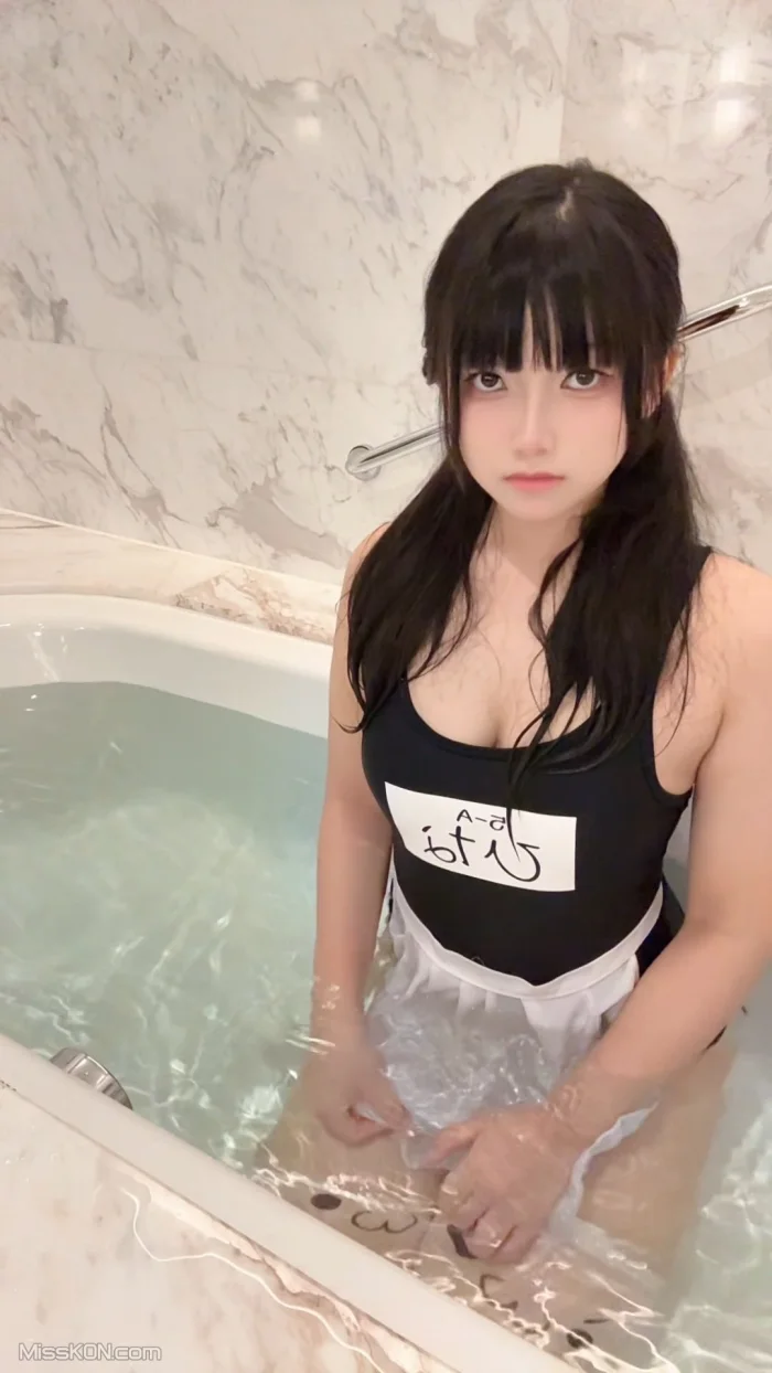 小亦无敌: 极品颜值可爱少女 丰满小萝莉 爱爱 裸舞 私拍 (70 photos + 90 videos)