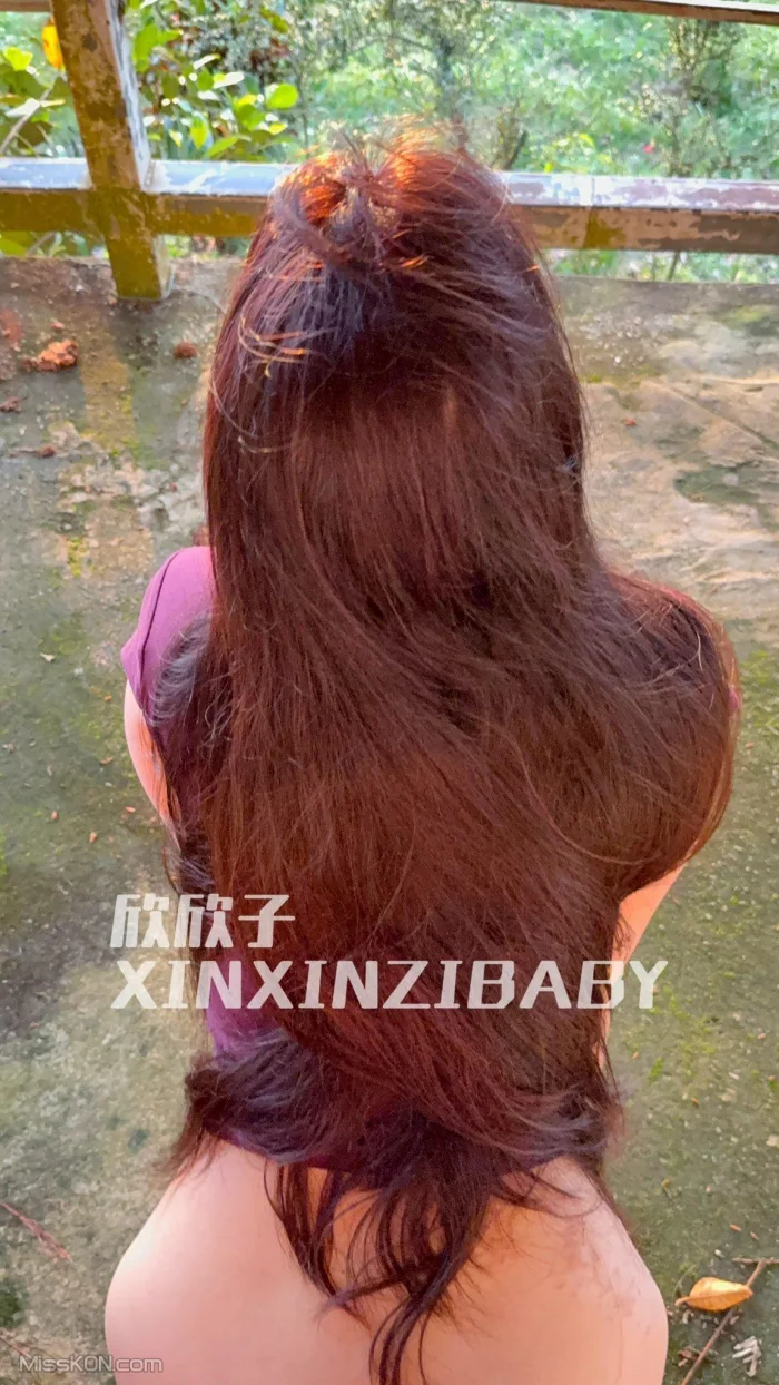 欣欣子: 波涛汹涌的尤物 女仆白丝双重视角 (50 photos + 2 videos) – Page 2