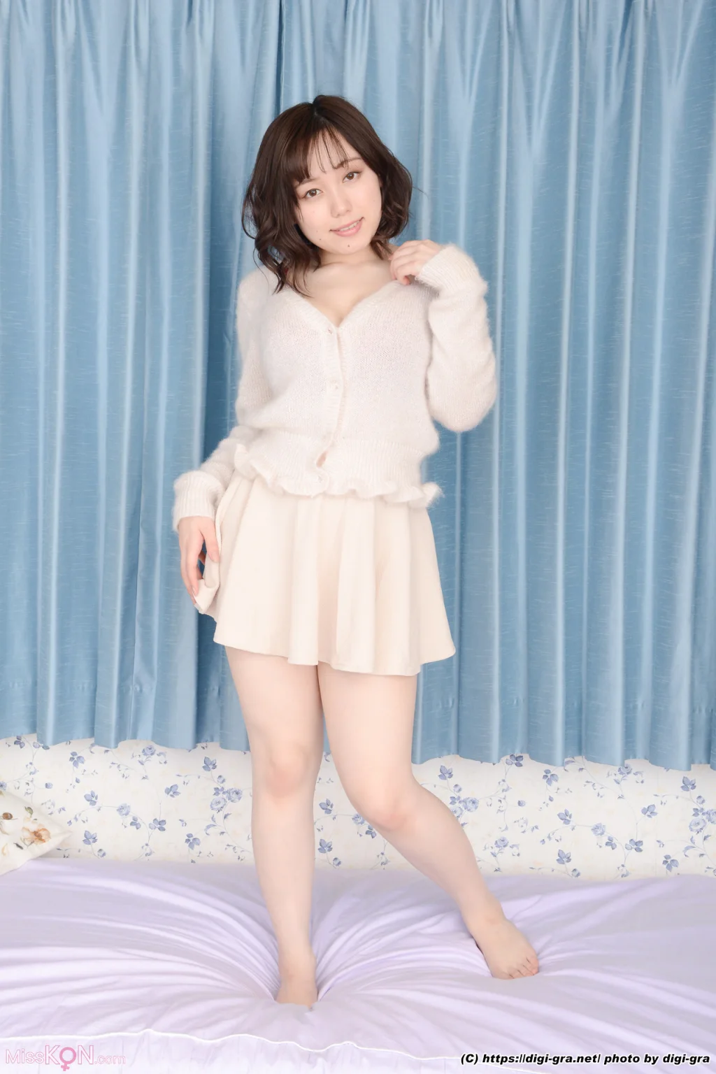 [JP] Nene Tanaka (田中ねね): [Digi-Gra] Photoset 01 – 04 (320 photos)