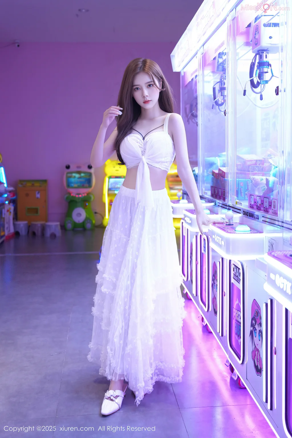 XIUREN No.10791: 拍黄瓜girl (75 photos)