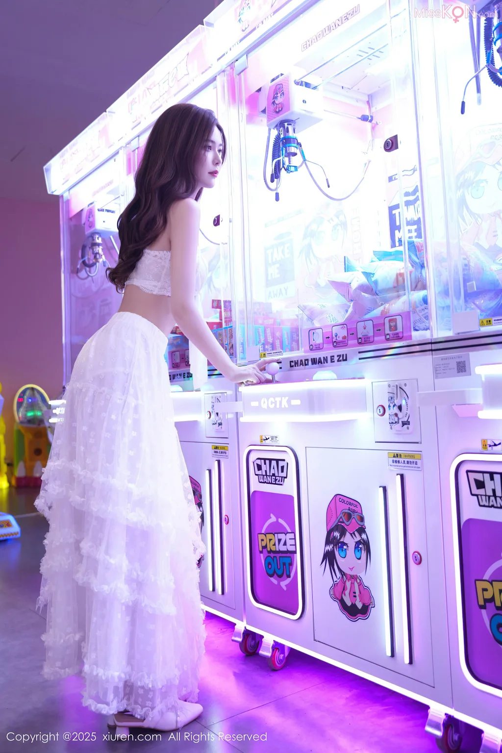 XIUREN No.10791: 拍黄瓜girl (75 photos)