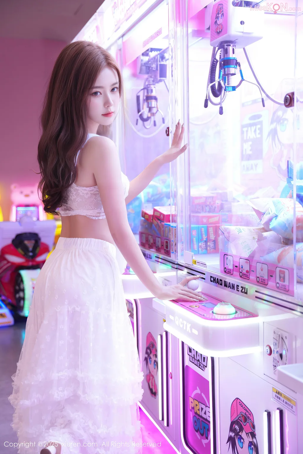 XIUREN No.10791: 拍黄瓜girl (75 photos)