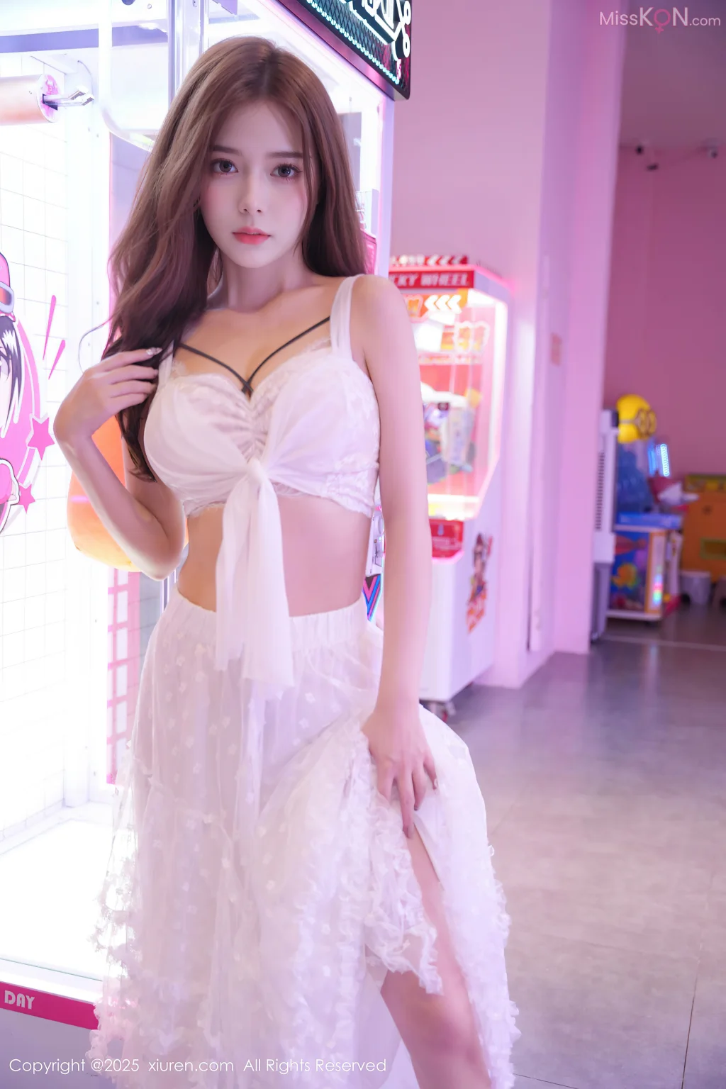 XIUREN No.10791: 拍黄瓜girl (75 photos)