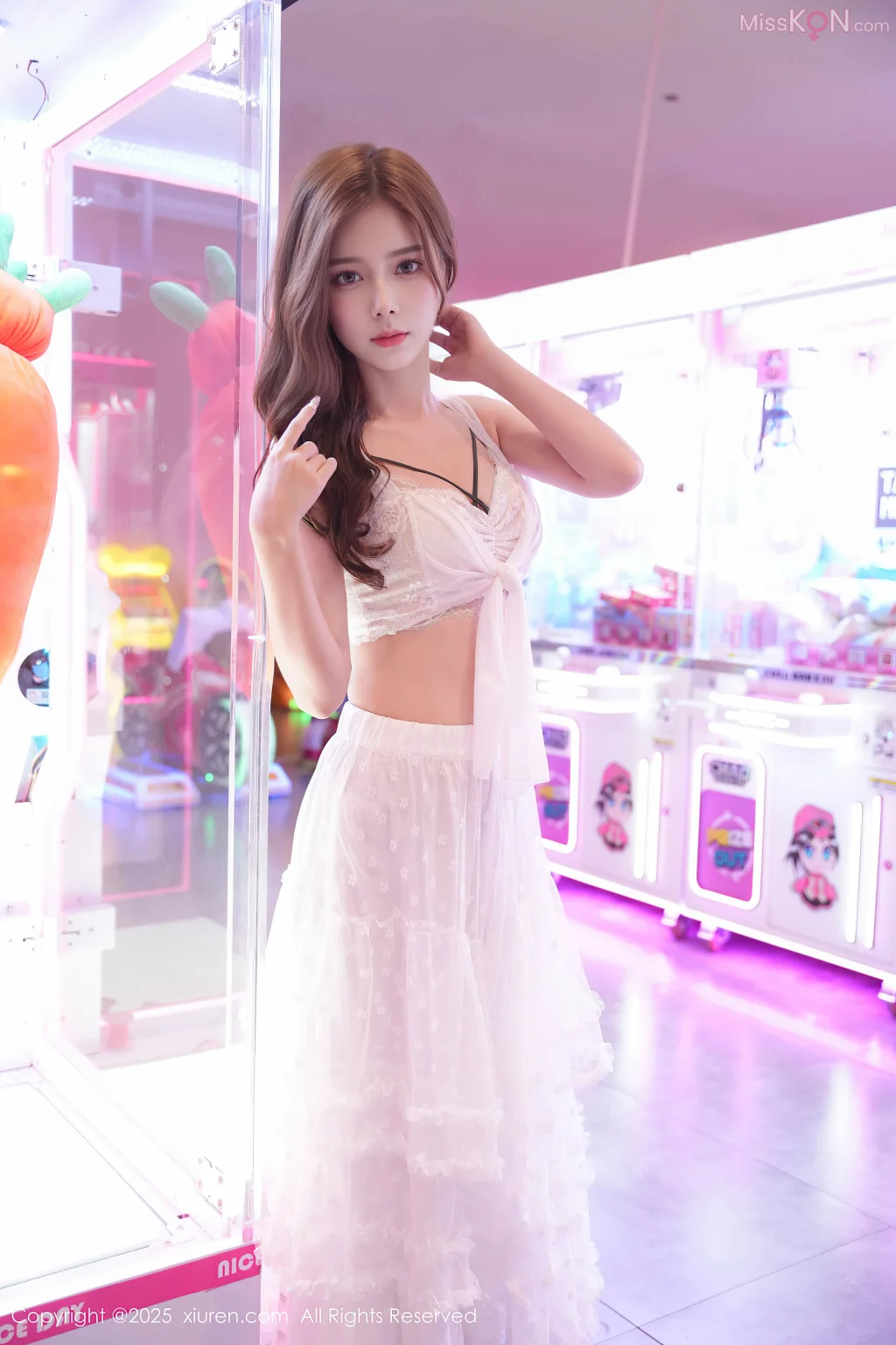 XIUREN No.10791: 拍黄瓜girl (75 photos)