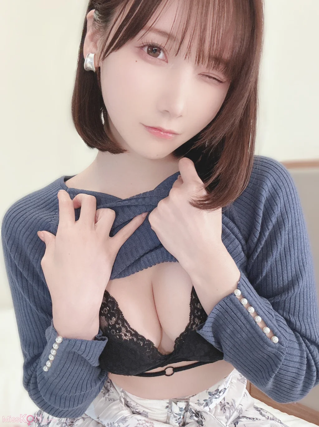 Coser@けん研 (けんけん): Fantia 2023.01 (161 photos + 1 video)