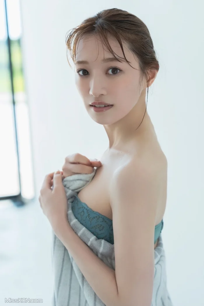 [JP] Kana Nakada (中田花奈):「神業ボディ」SPA！デジタル写真集 (ＳＰＡ！ＢＯＯＫＳ) (50 photos) – Page 3