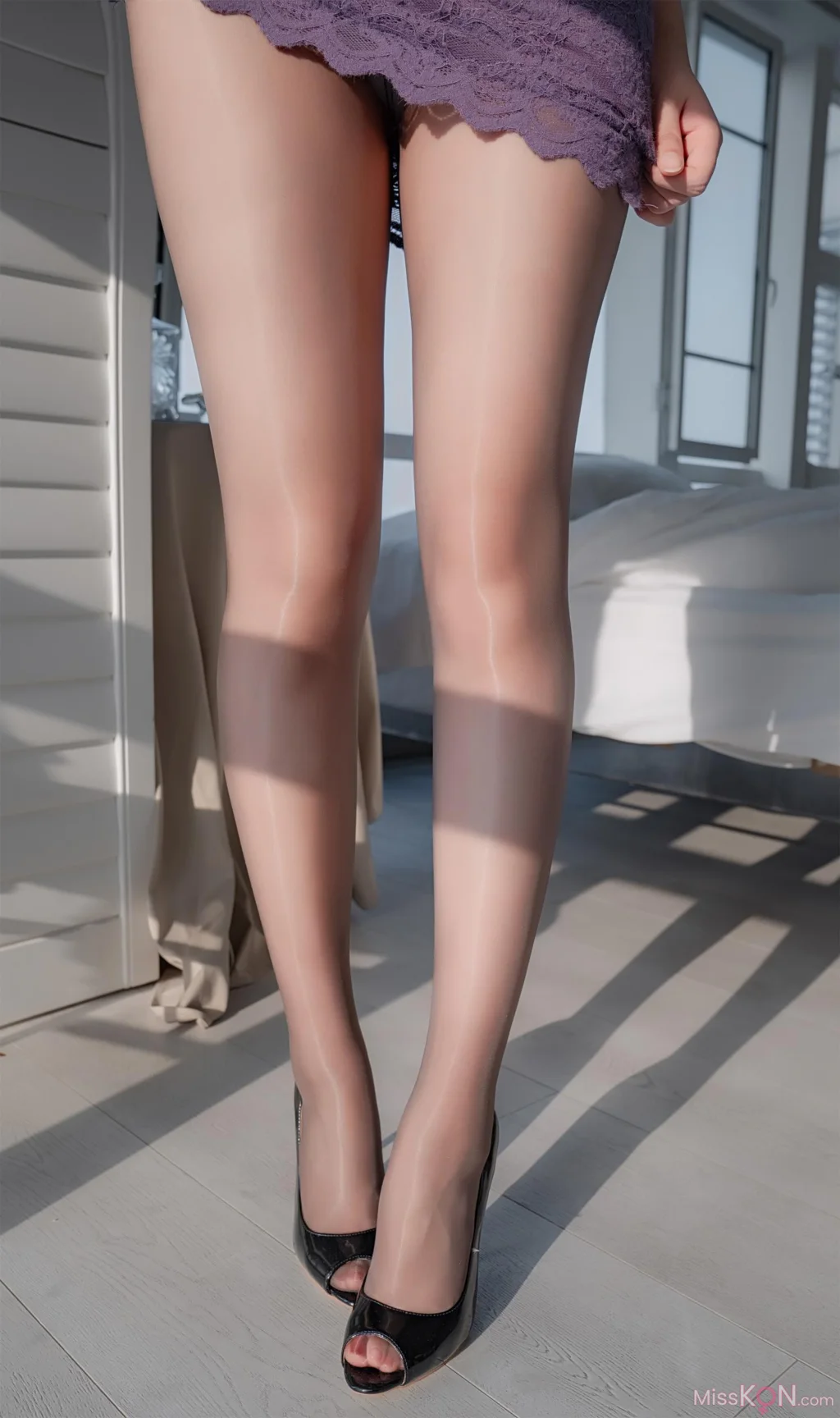 Coser@轩萧学姐: 紫色旗袍 (140 photos)