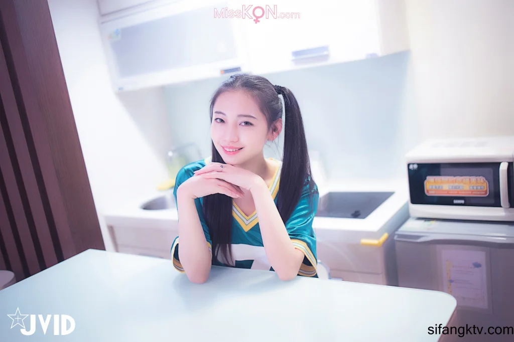 [JVID] 夏暮光: 探索傳說中的包養網，當個年輕的蜜糖老爹!! (134 photos + 1 video)