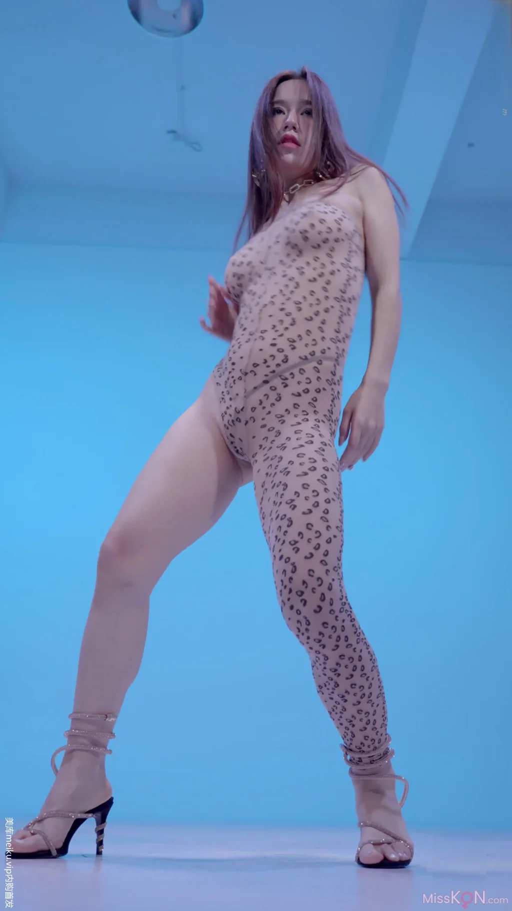 [SPOP] 瑪莎(優莉): 重磅絕版 首次露穴裸舞 4K (Part-C) (34 photos + 4 videos)