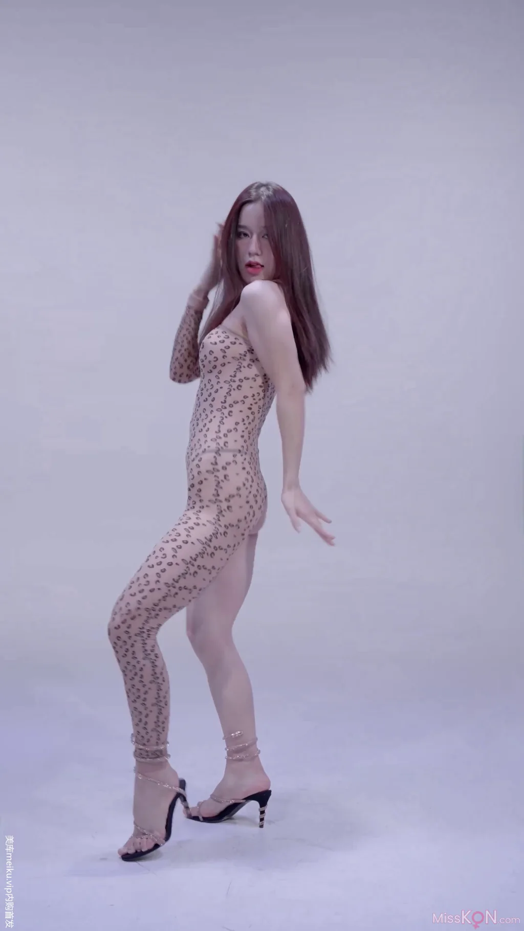 [SPOP] 瑪莎(優莉): 重磅絕版 首次露穴裸舞 4K (Part-C) (34 photos + 4 videos)