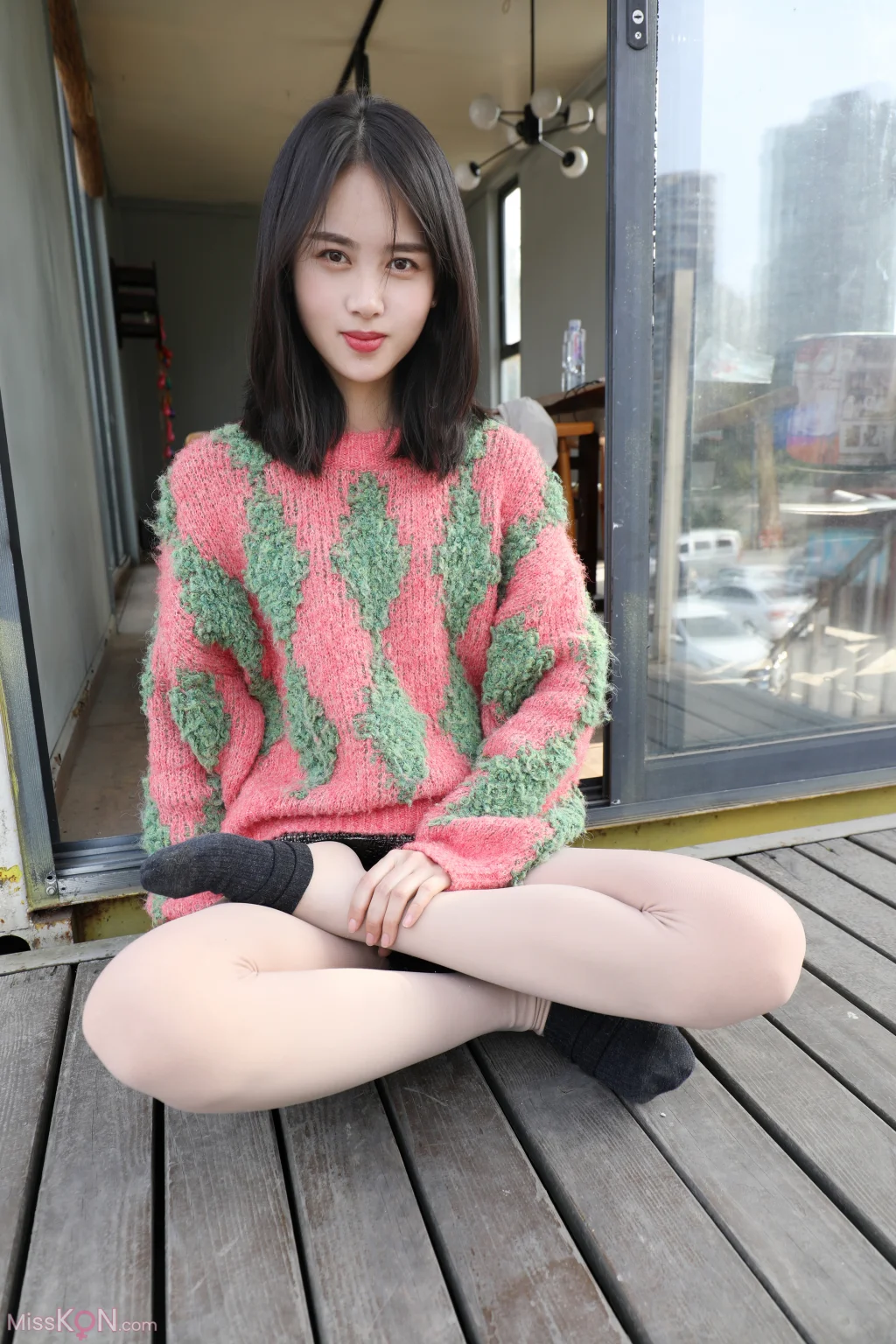 [MZSOCK爱美足] No.305: 雨沫 (125 photos) – Page 2
