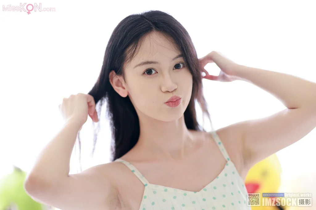 [MZSOCK爱美足] No.306: 梦瑶 (99 photos + 1 video)