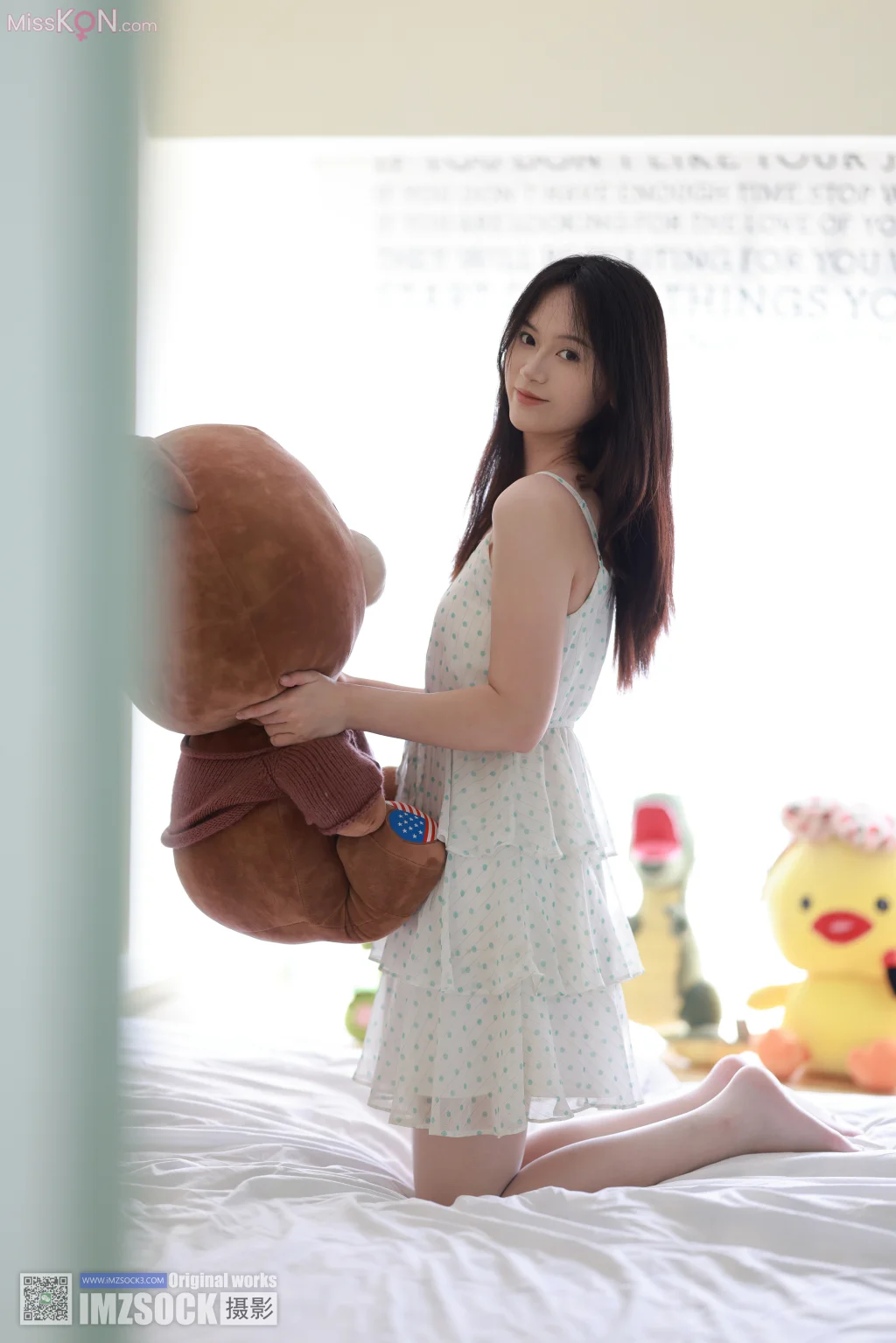 [MZSOCK爱美足] No.306: 梦瑶 (99 photos + 1 video)
