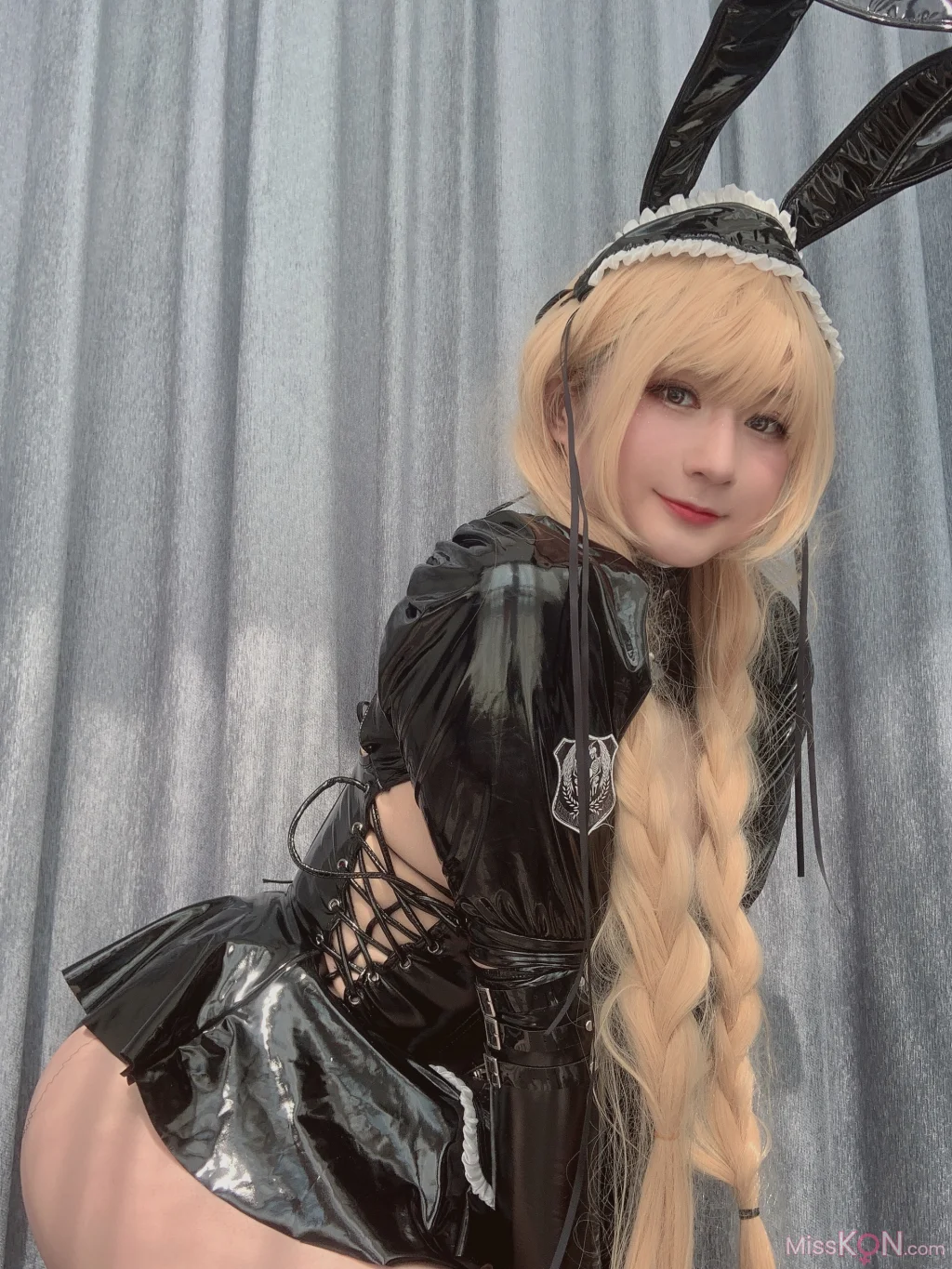 Coser@Zyra秋: 黑色兔子 (26 photos + 5 videos)