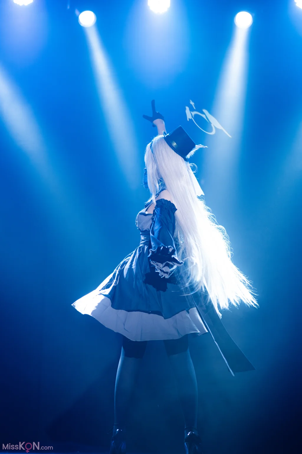 Coser@lunananya: 碧蓝档案 歌住樱子 偶像 (37 photos)