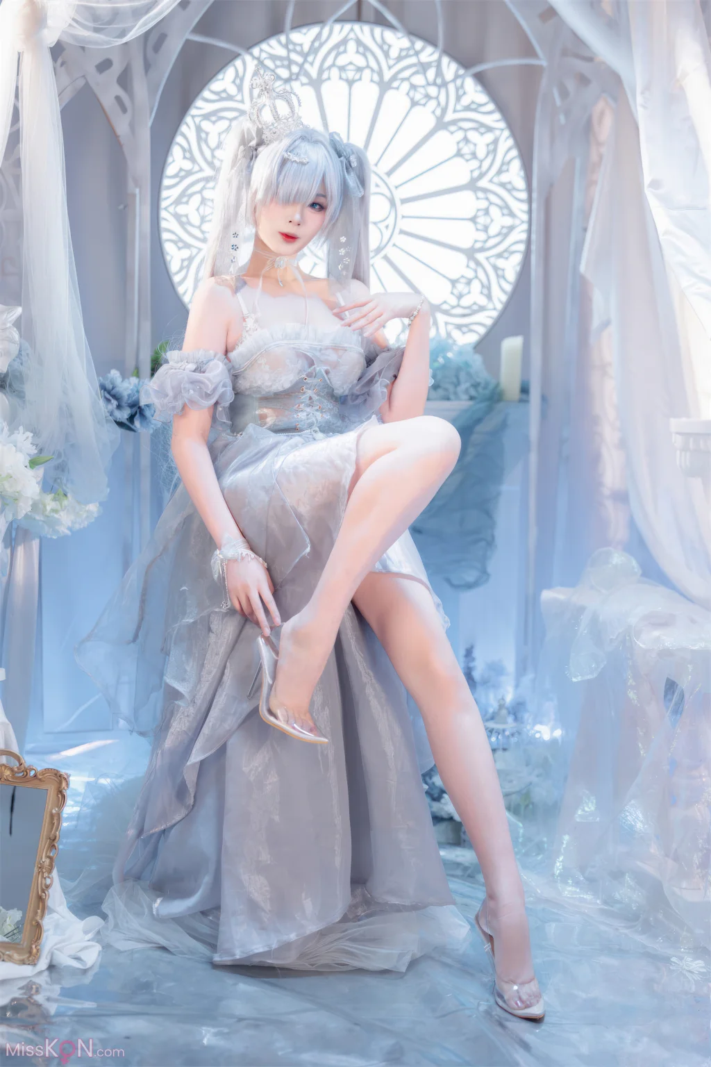 Coser@轩萧学姐: Nikke胜利女神 灰姑娘·水晶公主 (40 photos)