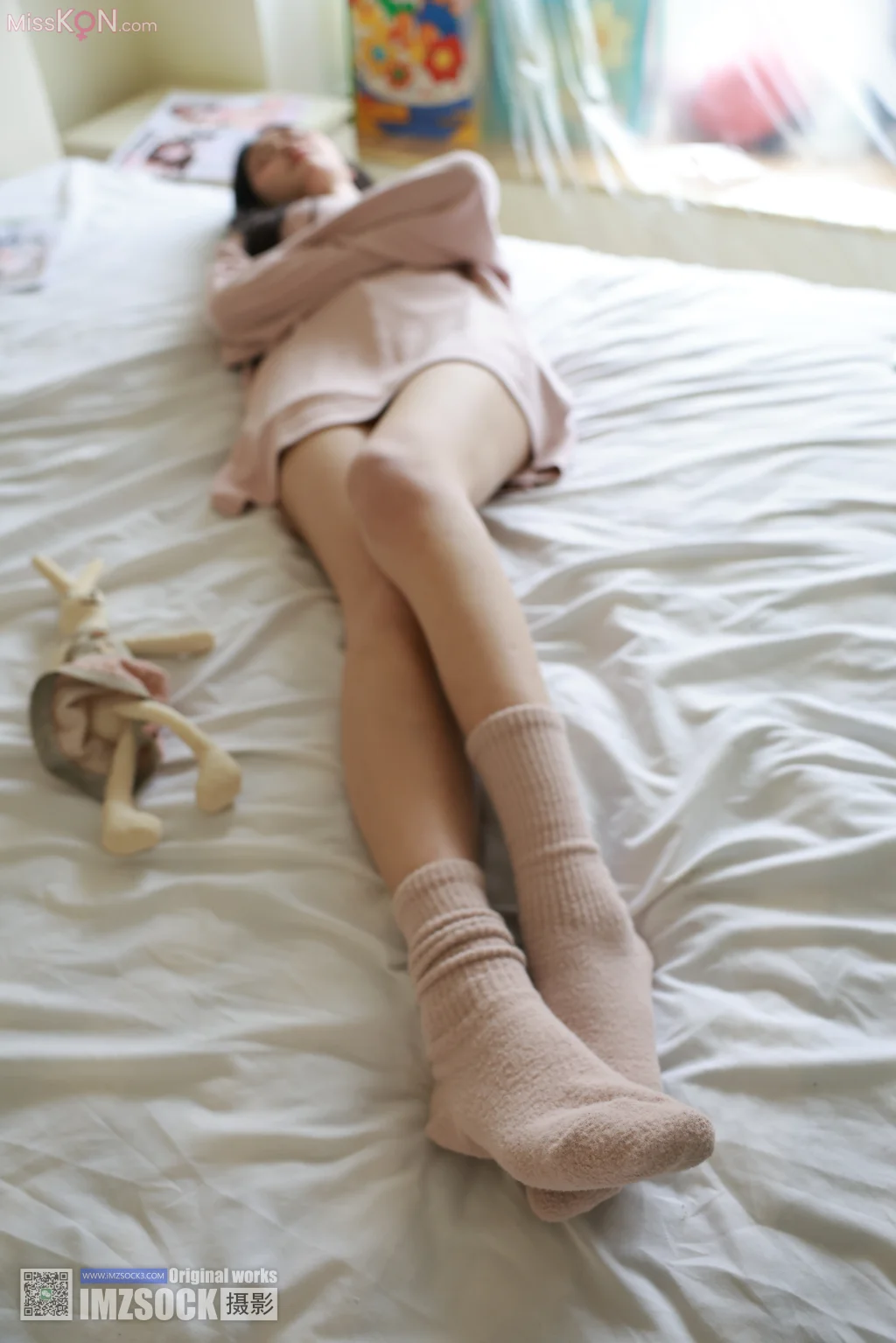 [MZSOCK爱美足] No.311: 妍妍 (112 photos + 1 video) – Page 3