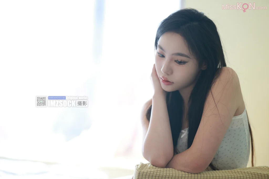[MZSOCK爱美足] No.312: 维尼 (80 photos + 1 video)