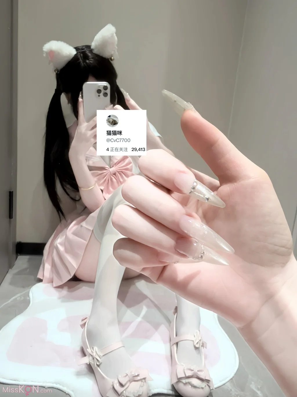 猫猫咪: 可爱JK大奶小萝莉 私拍福利 香甜白嫩甜美小姐姐 (97 photos + 69 videos)