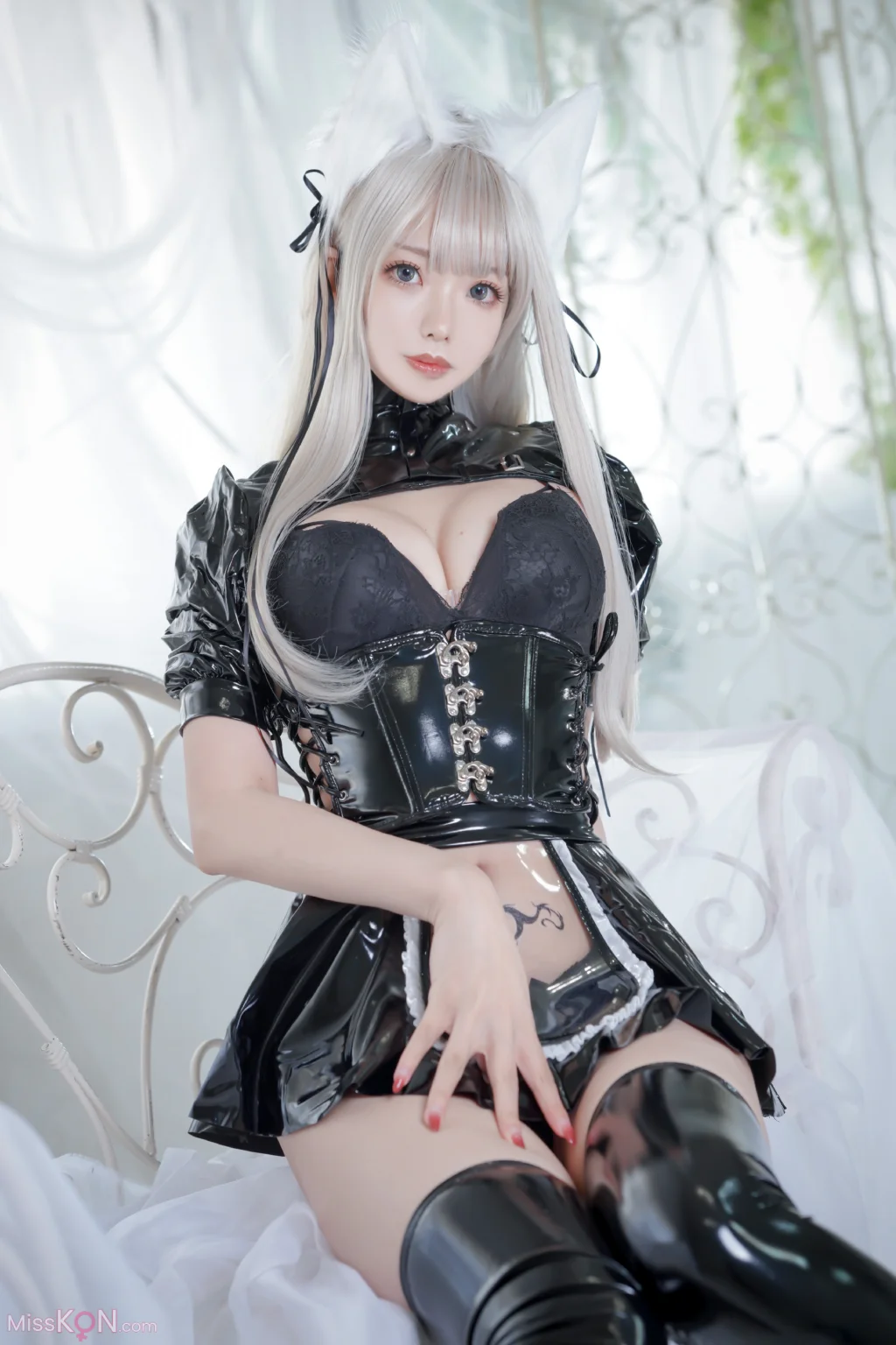 Coser@くろてぃあ (くろ):【KEMOMIMI WHITE】Maid (60 photos)