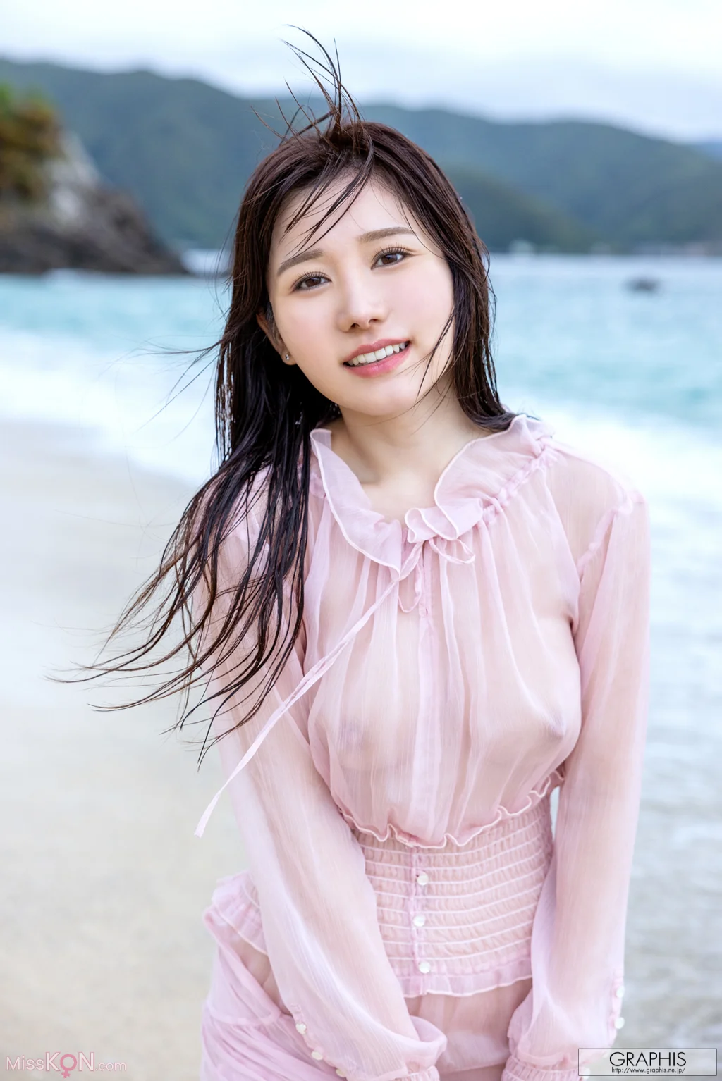 [JP] Mei Itsukaichi (五日市芽依): [Graphis] SUMMER SPECIAL 2025 Vacation Vol.6+7+8 (60 photos)
