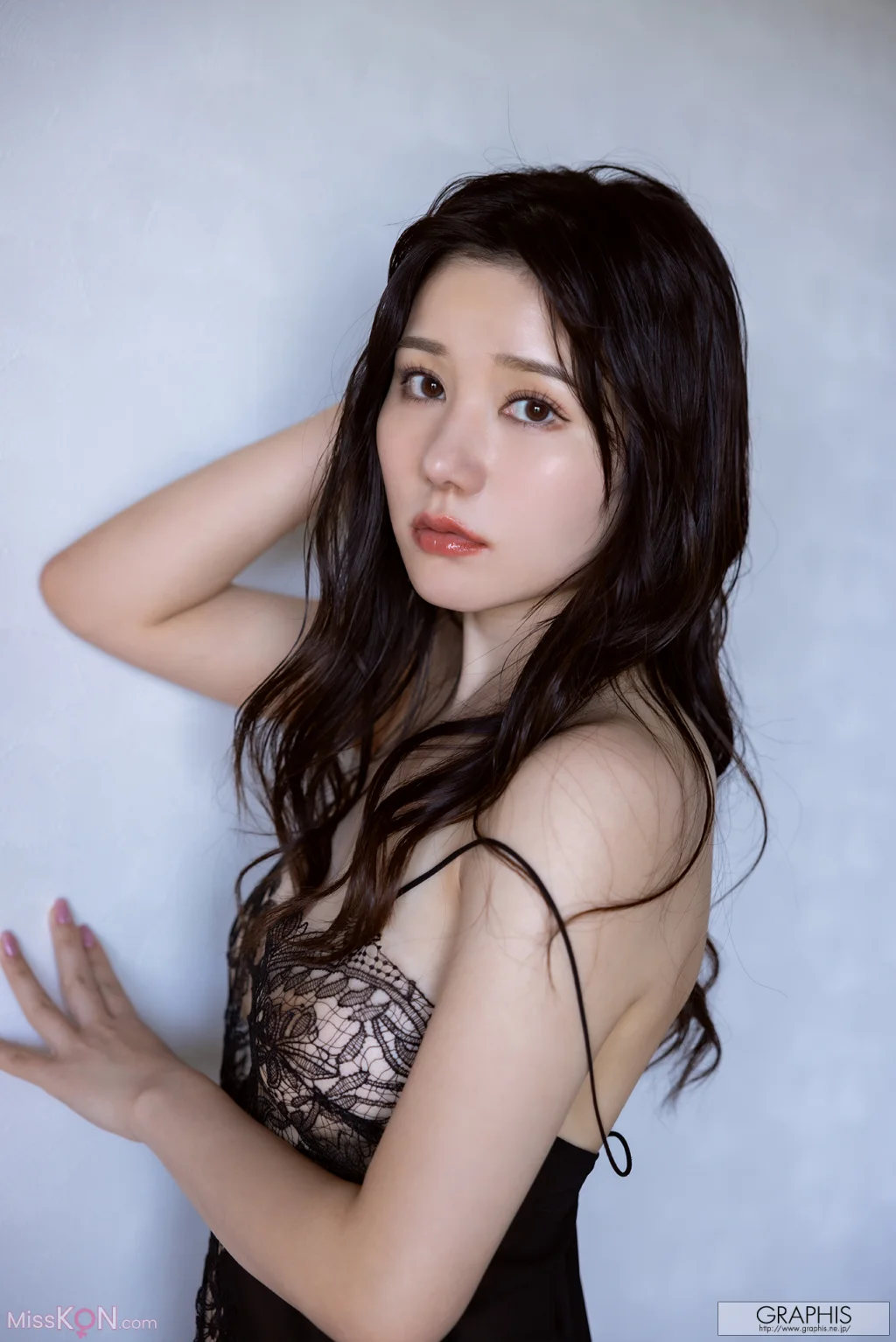 [JP] Mei Itsukaichi (五日市芽依): [Graphis] SUMMER SPECIAL 2025 Vacation Vol.6+7+8 (60 photos) – Page 3