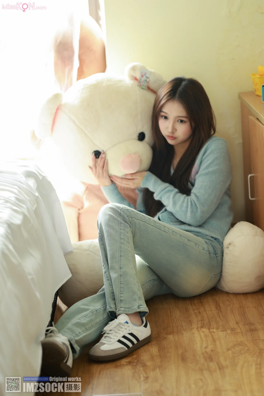 [MZSOCK爱美足] No.313: 图图 (88 photos)