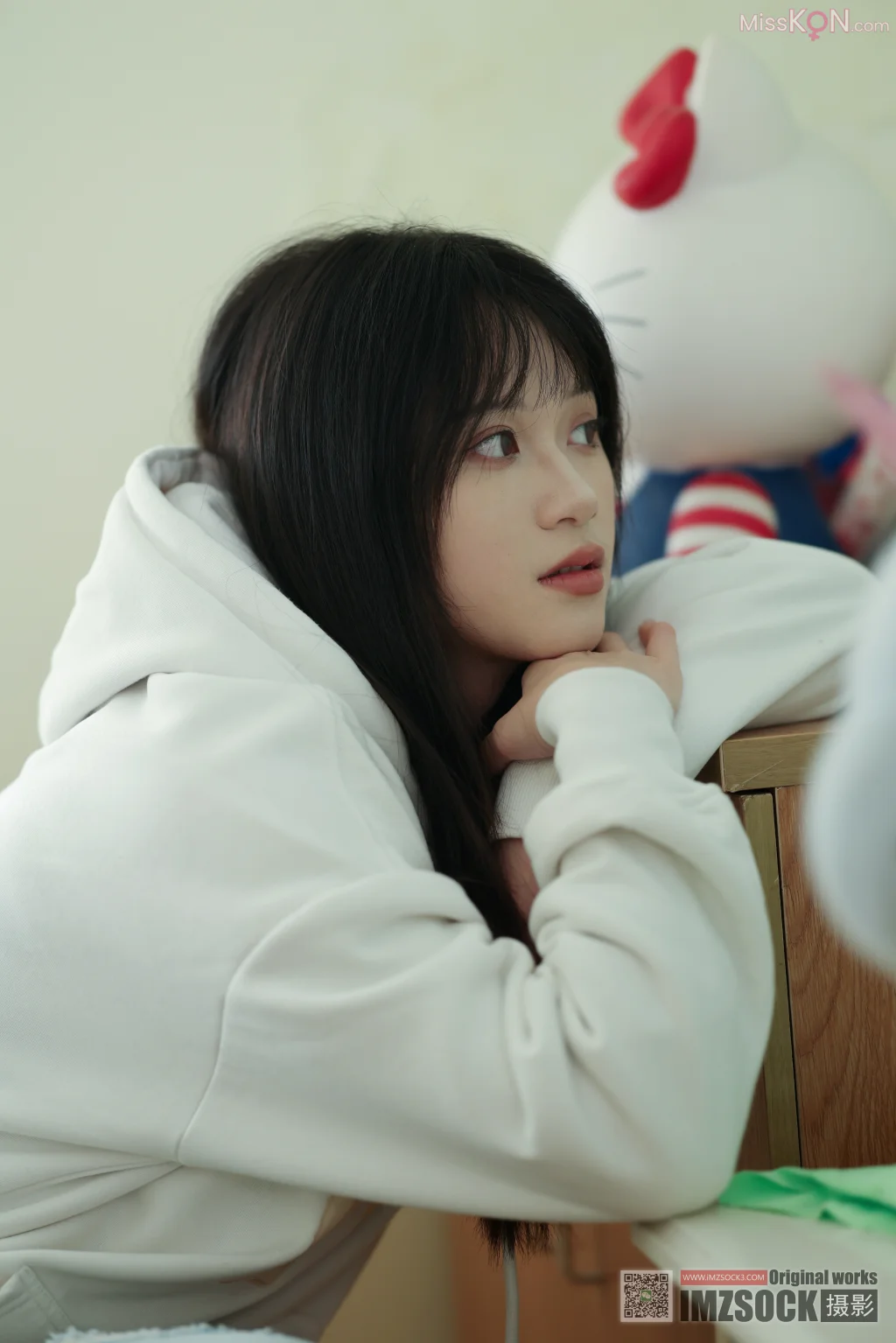 [MZSOCK爱美足] No.314: 梦瑶 (103 photos + 1 video)