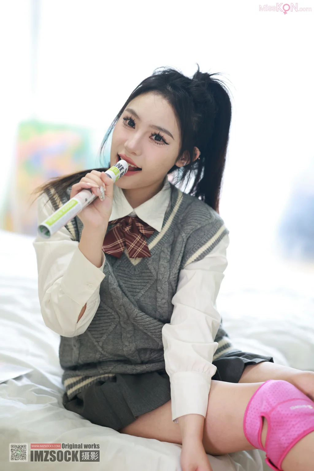 [MZSOCK爱美足] No.315: 维尼 (124 photos + 1 video)
