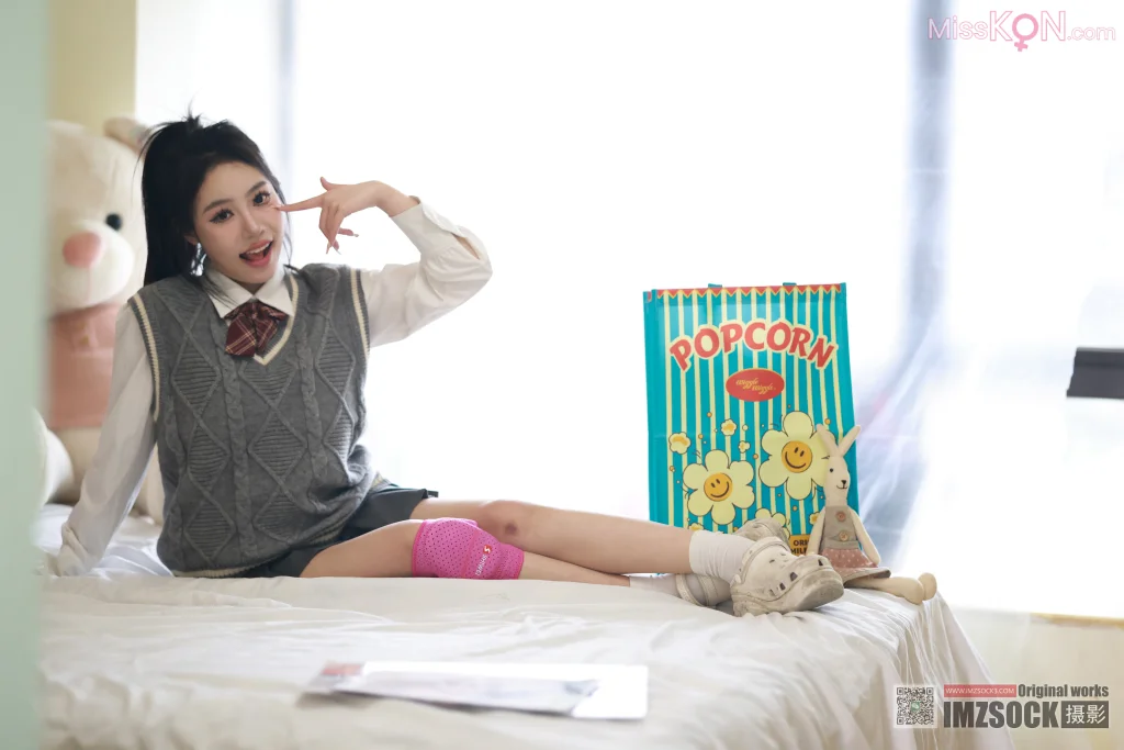 [MZSOCK爱美足] No.315: 维尼 (124 photos + 1 video) – Page 2