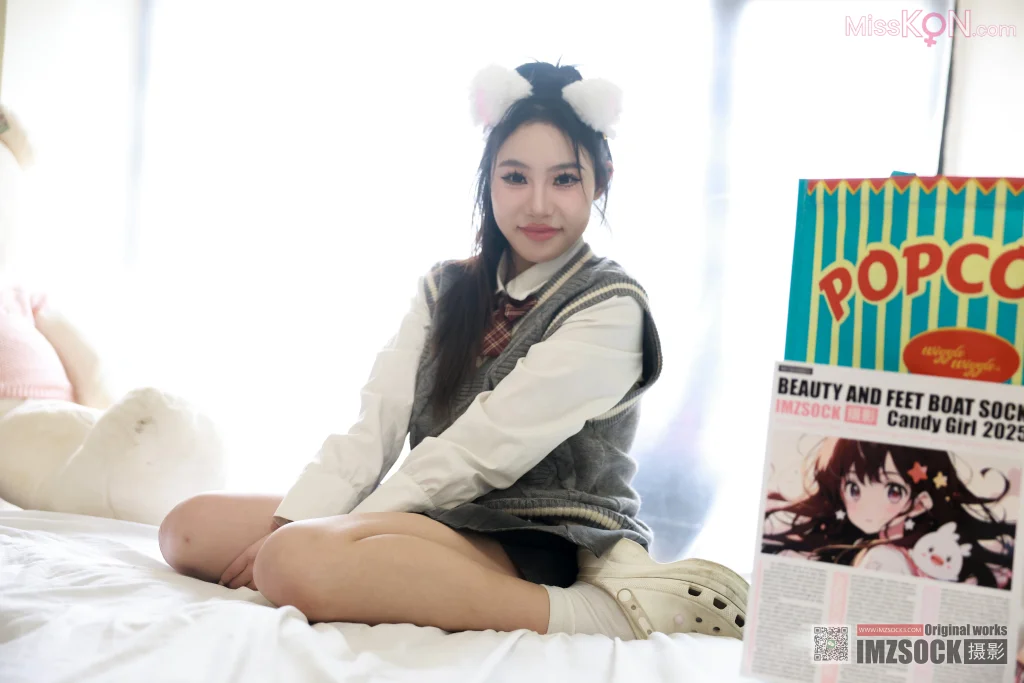 [MZSOCK爱美足] No.315: 维尼 (124 photos + 1 video) – Page 2