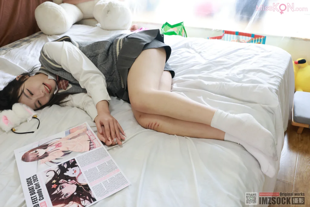 [MZSOCK爱美足] No.315: 维尼 (124 photos + 1 video) – Page 3