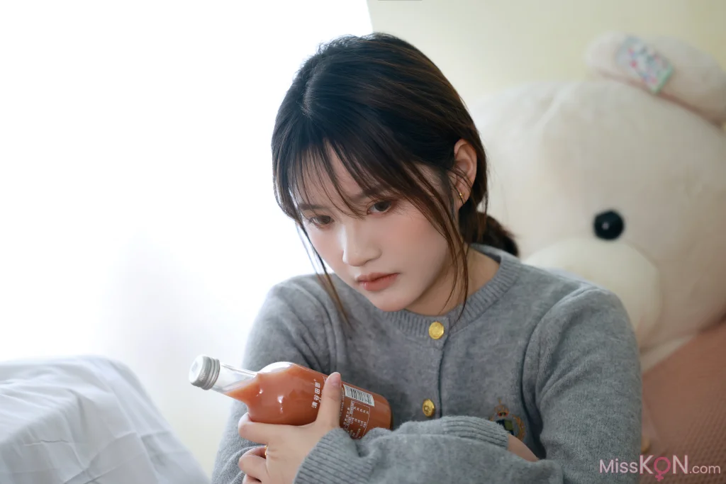 [MZSOCK爱美足] No.316: 小点心 (121 photos + 1 video)