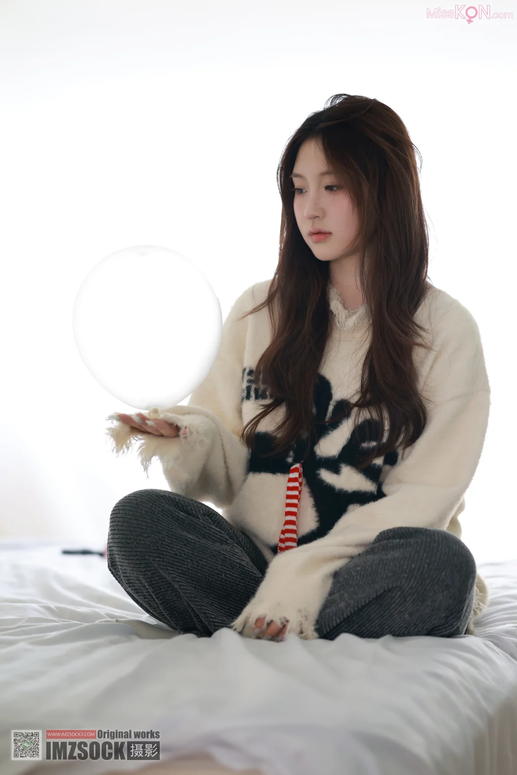 [MZSOCK爱美足] No.317: 萌萌 (95 photos)