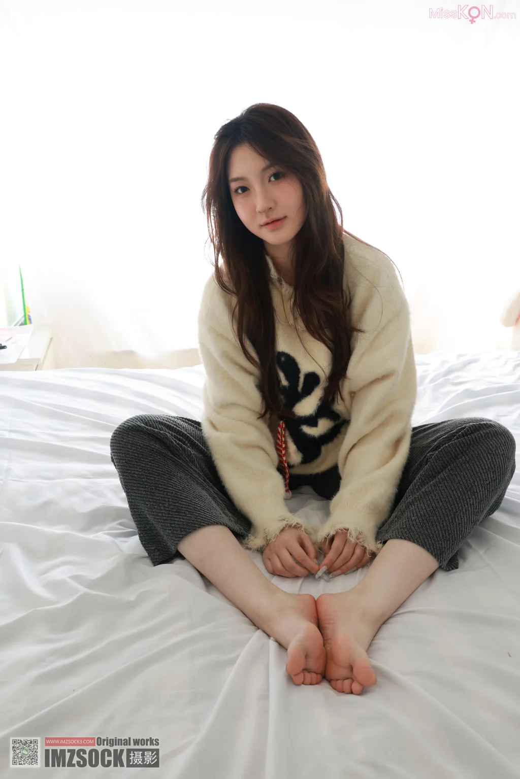 [MZSOCK爱美足] No.317: 萌萌 (95 photos) – Page 3