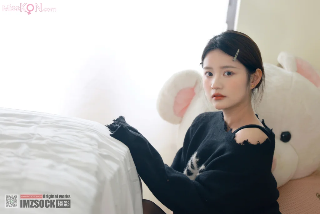 [MZSOCK爱美足] No.318: 小点心 (115 photos + 1 video)