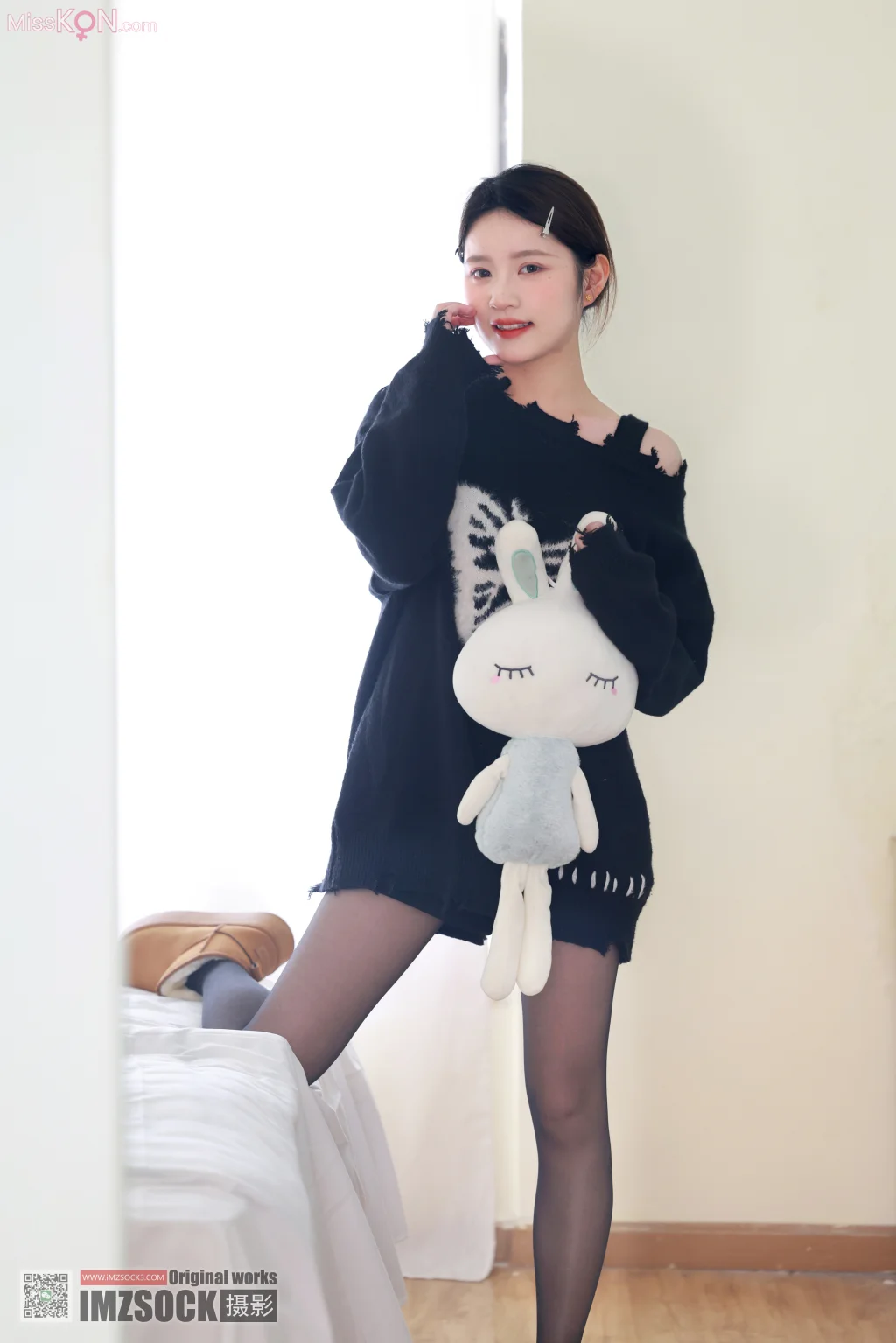 [MZSOCK爱美足] No.318: 小点心 (115 photos + 1 video)