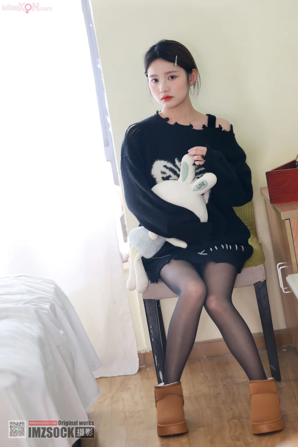 [MZSOCK爱美足] No.318: 小点心 (115 photos + 1 video)