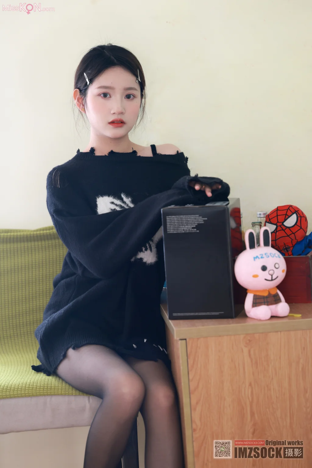 [MZSOCK爱美足] No.318: 小点心 (115 photos + 1 video)