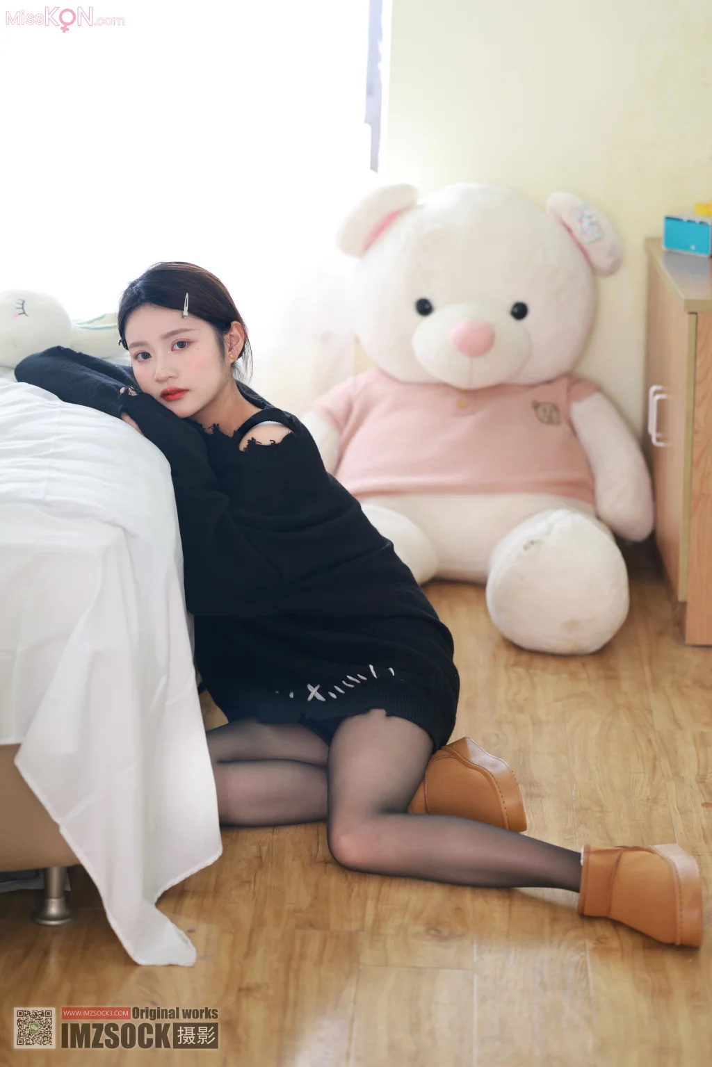 [MZSOCK爱美足] No.318: 小点心 (115 photos + 1 video)