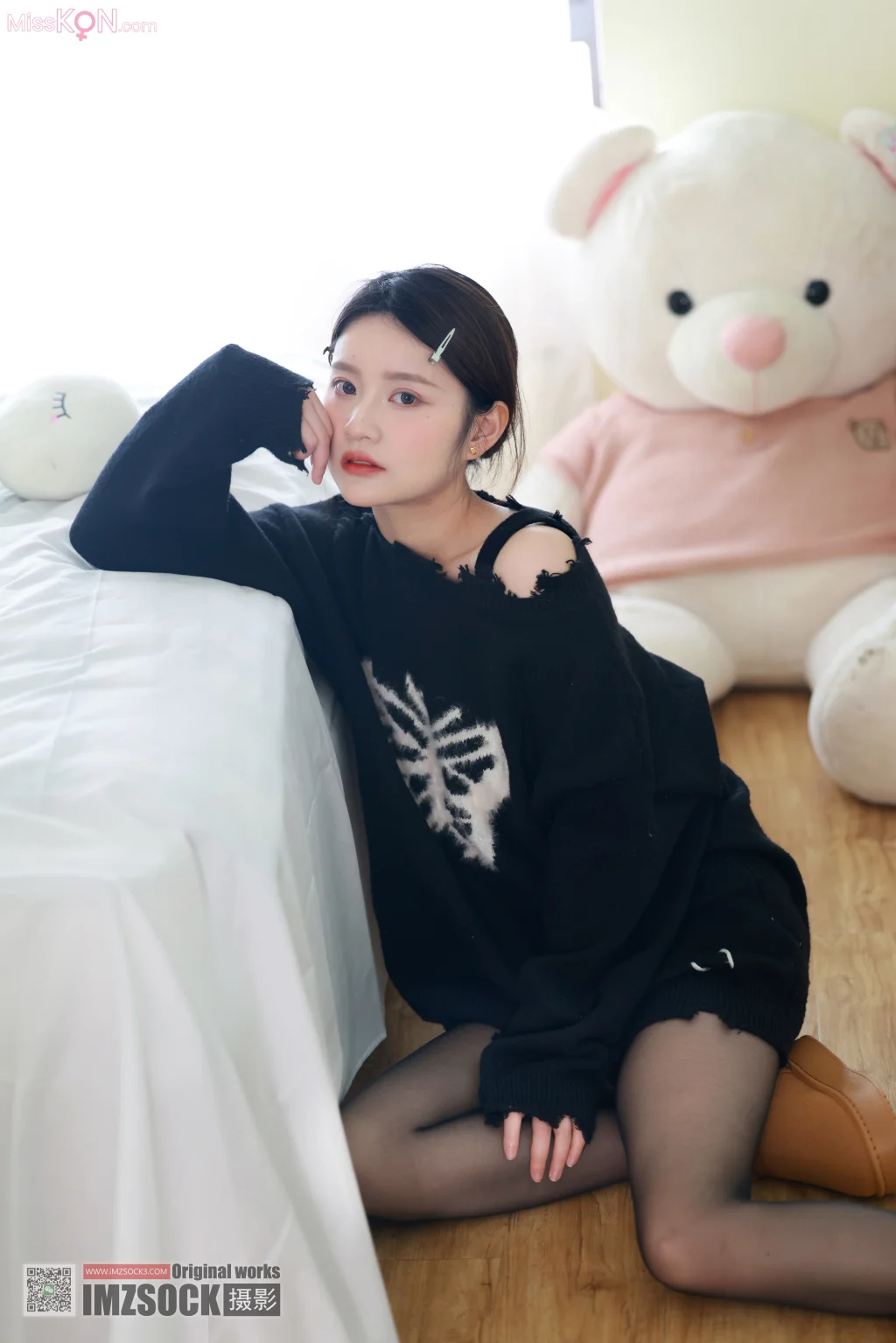 [MZSOCK爱美足] No.318: 小点心 (115 photos + 1 video)
