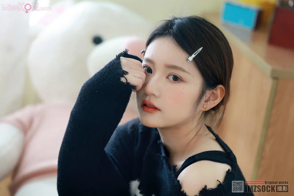 [MZSOCK爱美足] No.318: 小点心 (115 photos + 1 video)