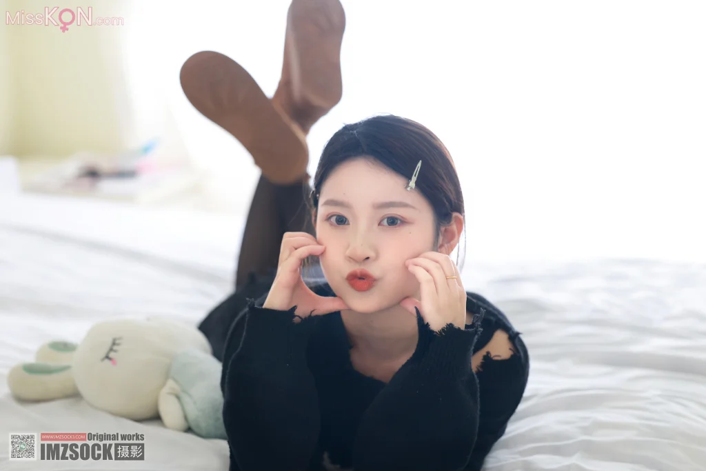 [MZSOCK爱美足] No.318: 小点心 (115 photos + 1 video)