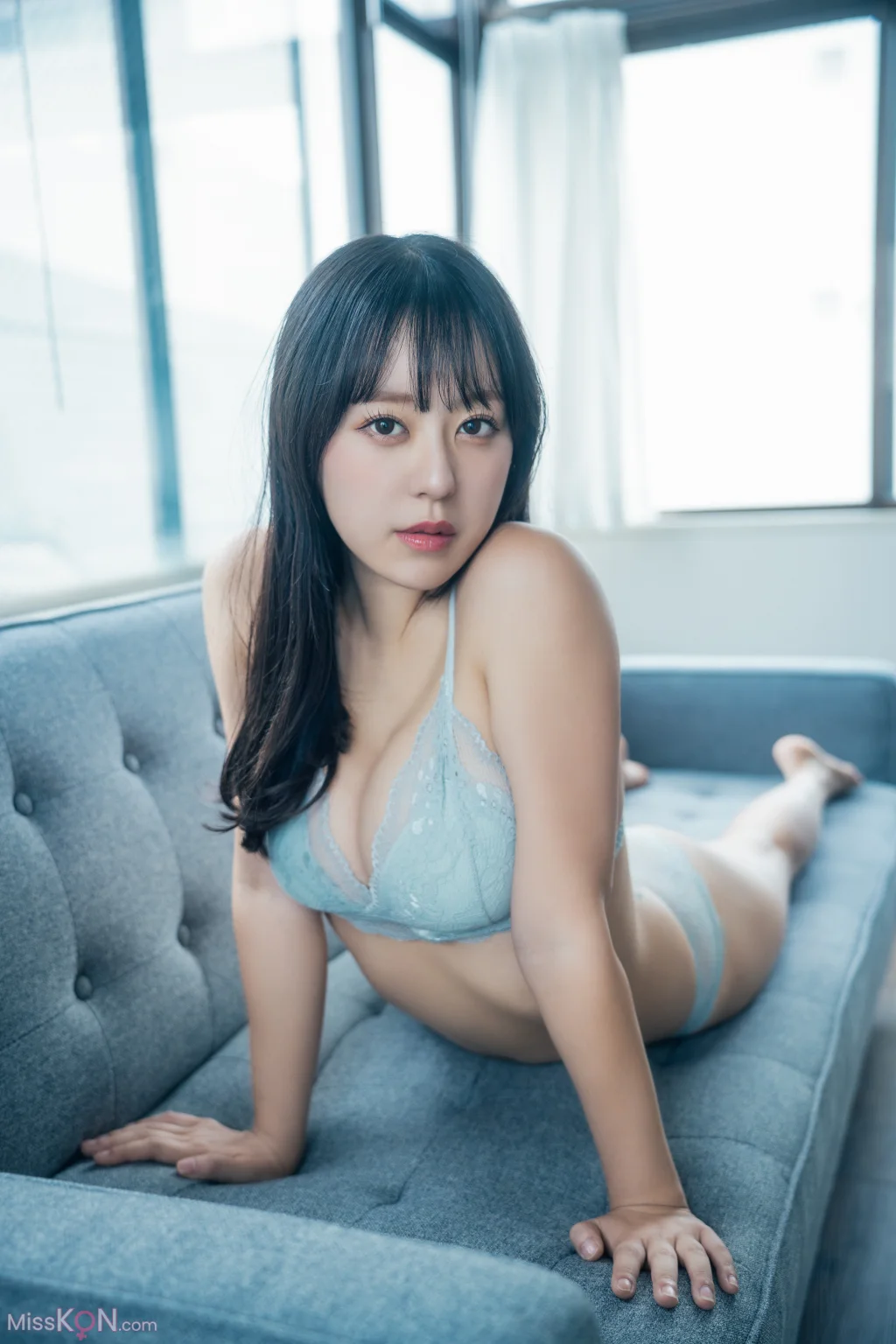 Mina Pochico (音羽美奈): First Photobook (97 photos)