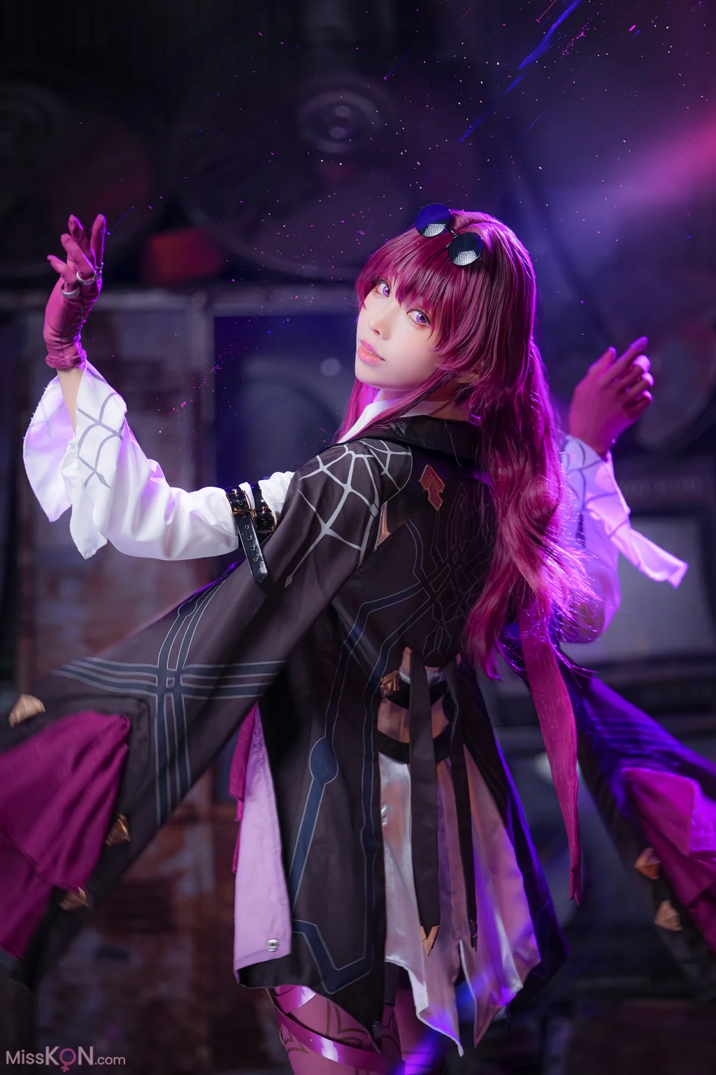 Coser@Ely_eee (ElyEE子): Kafka卡芙卡 (20 photos + 5 videos)