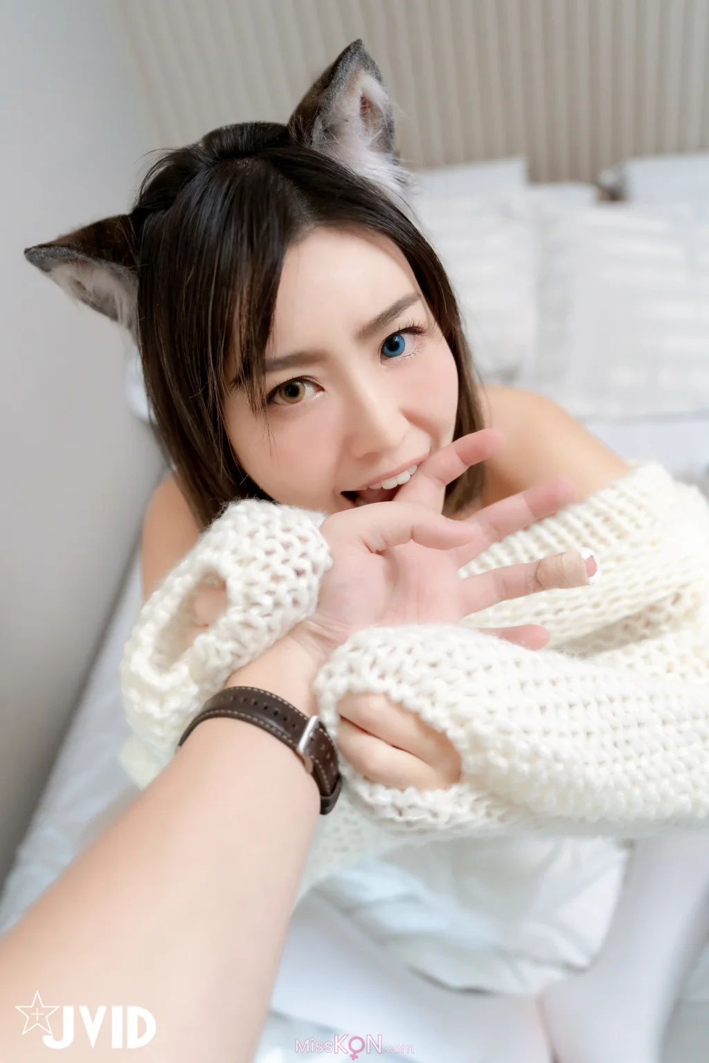 [JVID] 希希CC: 萌寵少女猫《希希》～可愛い無極限！Lovely kitty girl (50 photos)