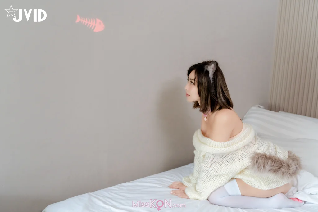 [JVID] 希希CC: 萌寵少女猫《希希》～可愛い無極限！Lovely kitty girl (50 photos)